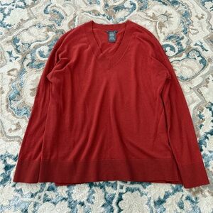 MATTY M V NECK SWEATER